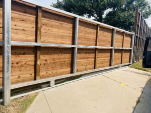 horizontal wood slat fence