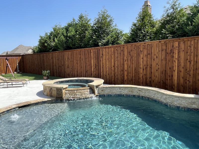 Why Board on Board Fence is the Ideal Fence for Your Pool