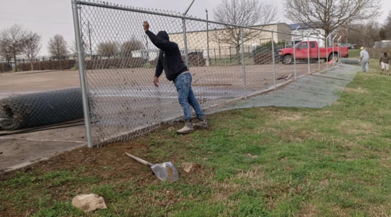 Commercial Chain Link Fence Installation Commercial Chain Link Fence Installation